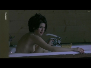 valentina cervi nude scenes in rien sur robert 1999